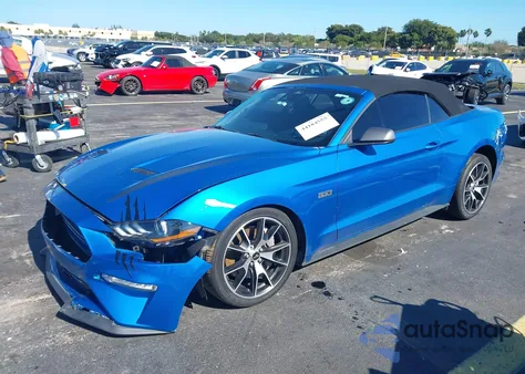 2021 Ford Mustang Ecoboost Premium z USA, uszkodzony, nr VIN 1FATP8UD1M5143428